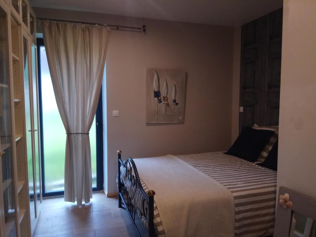 Apartamento Tante Pim Neuilly-sur-Eure Exterior foto