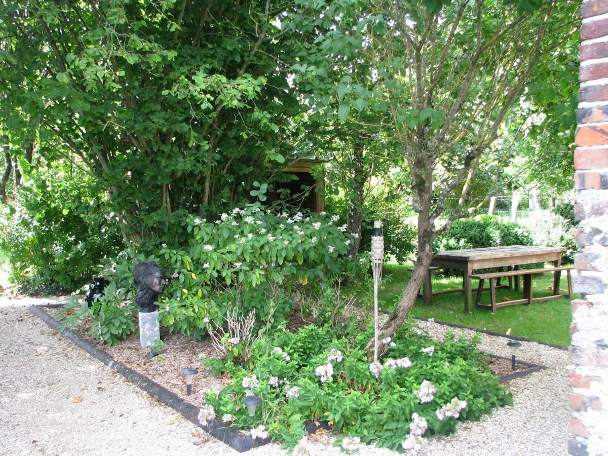Apartamento Tante Pim Neuilly-sur-Eure Exterior foto