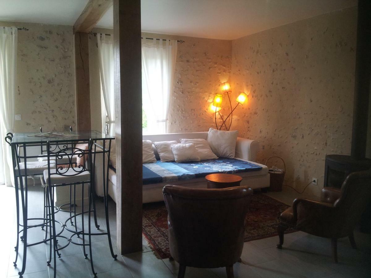 Apartamento Tante Pim Neuilly-sur-Eure Exterior foto
