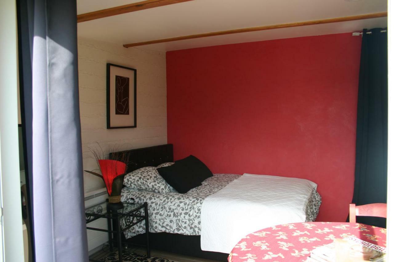 Apartamento Tante Pim Neuilly-sur-Eure Exterior foto