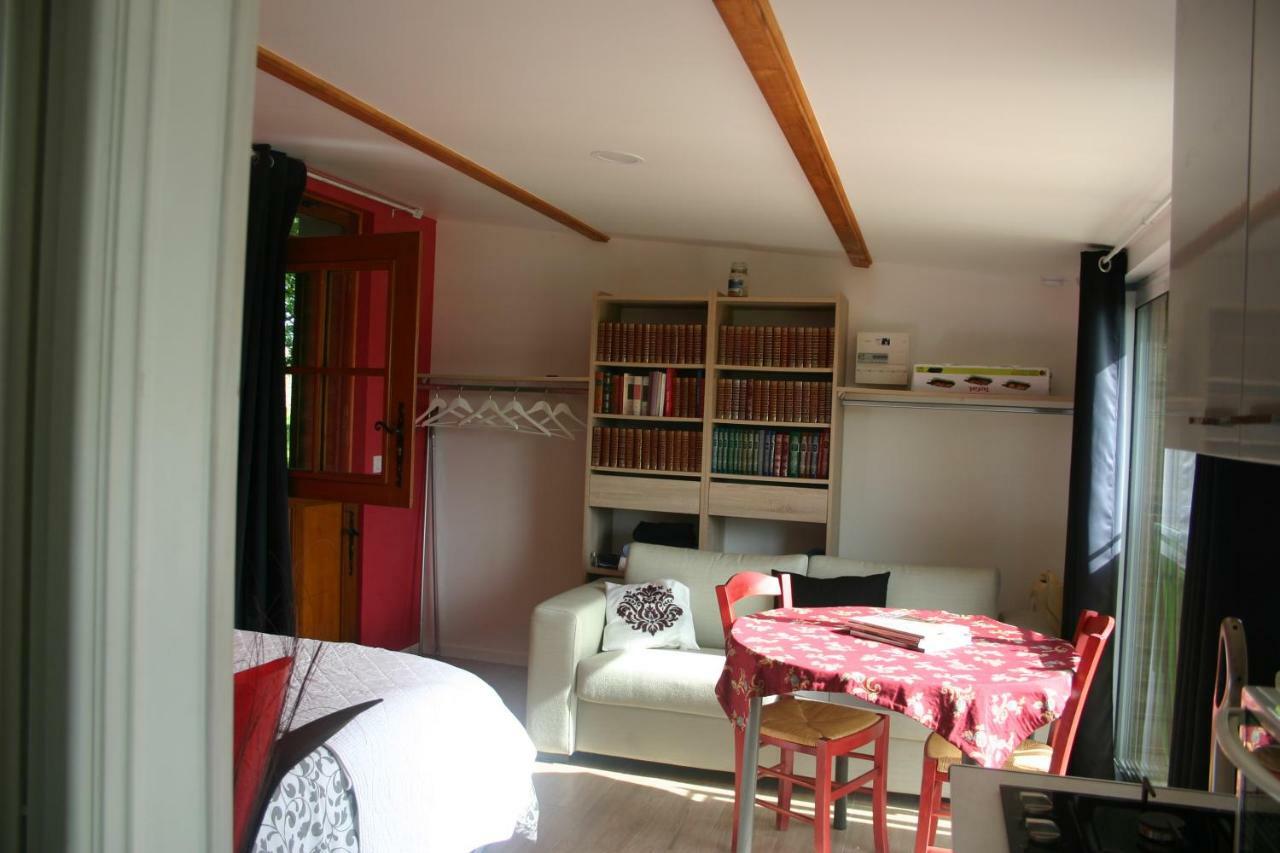 Apartamento Tante Pim Neuilly-sur-Eure Exterior foto